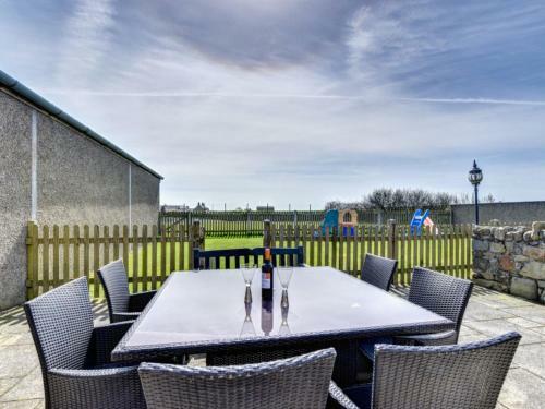 Holiday Home Sgubor Y Rhyd