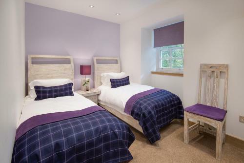 Tarbet Villa Sleeps 12