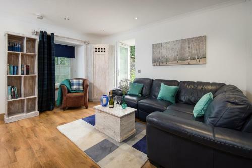 Tarbet Villa Sleeps 12
