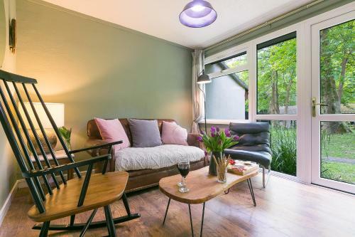 Cosy Woodland Home