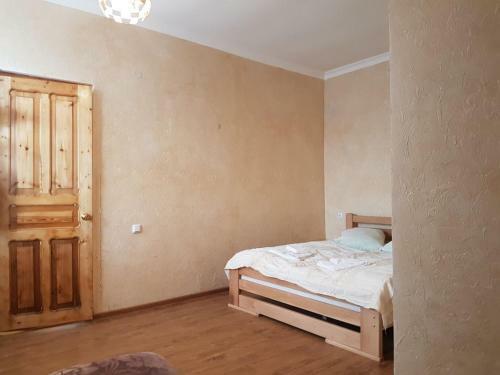 Hostal Kazbegian Host
