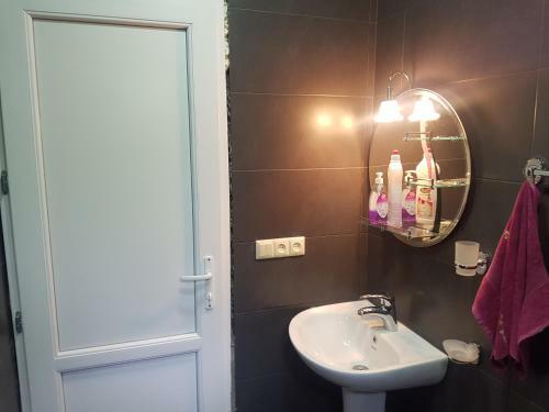 Hostal Cozy Guest House In Batumi