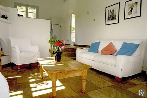 Isomata Villa Sleeps 8 Pool Air Con Wifi