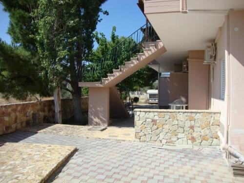 Angelos ?andia Apartments
