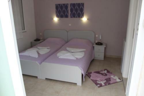 Hotel John Akroyiali