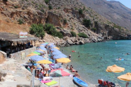 Hotel John Akroyiali