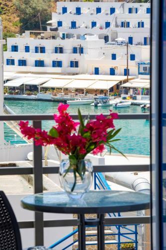 Hotel John Akroyiali