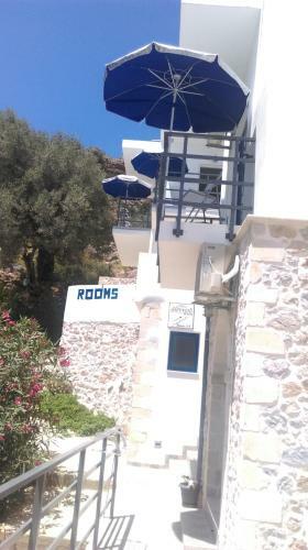 Hotel John Akroyiali
