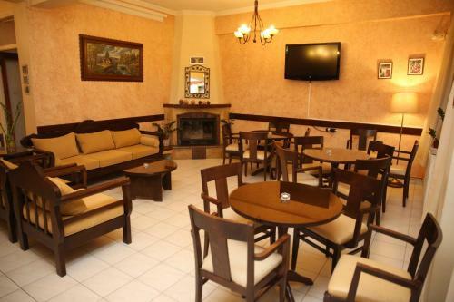Hostal Anixis Hotel