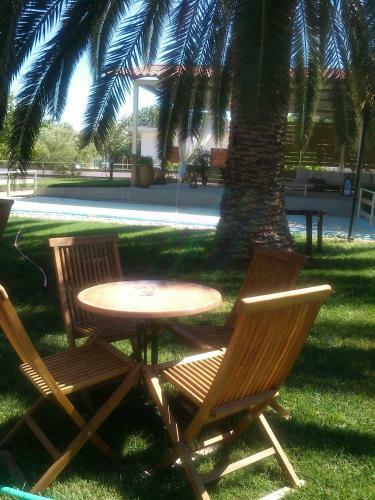 Hostal Evoikos Beach & Resort