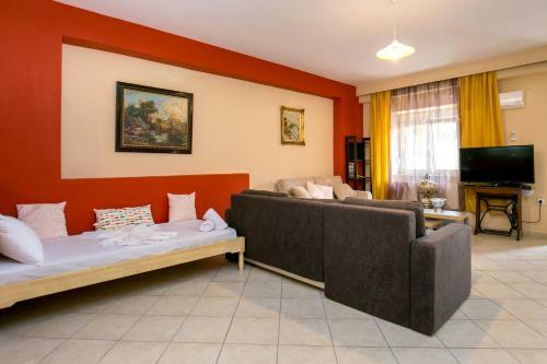 Grande Apartments