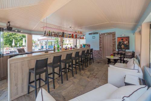 Apartamento Sintrivanis Resort Beach