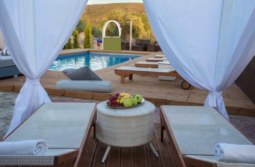 Kapahi Seaview Hotel Apartments