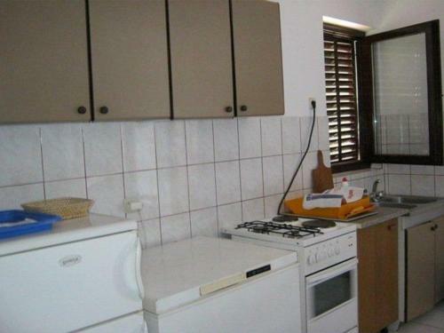 Apartments By The Sea Necujam, Solta - 13884