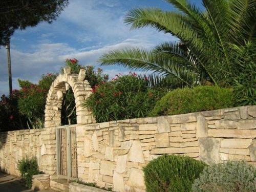 Apartments By The Sea Necujam, Solta - 13884