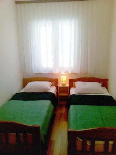 Apartments With A Parking Space Mandre, Pag - 12409