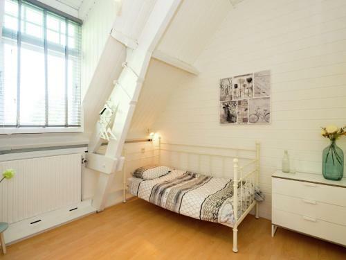 Spacious Villa In Sint Jacobiparochie Near Sea