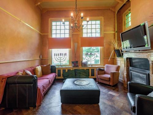Spacious Villa In Sint Jacobiparochie Near Sea