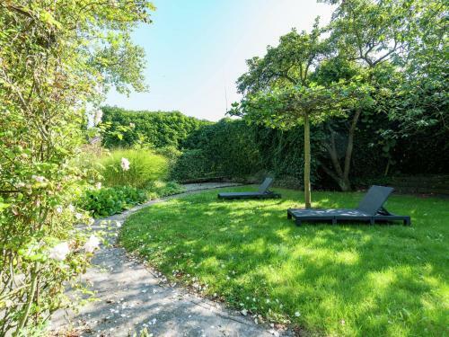 Spacious Villa In Sint Jacobiparochie Near Sea