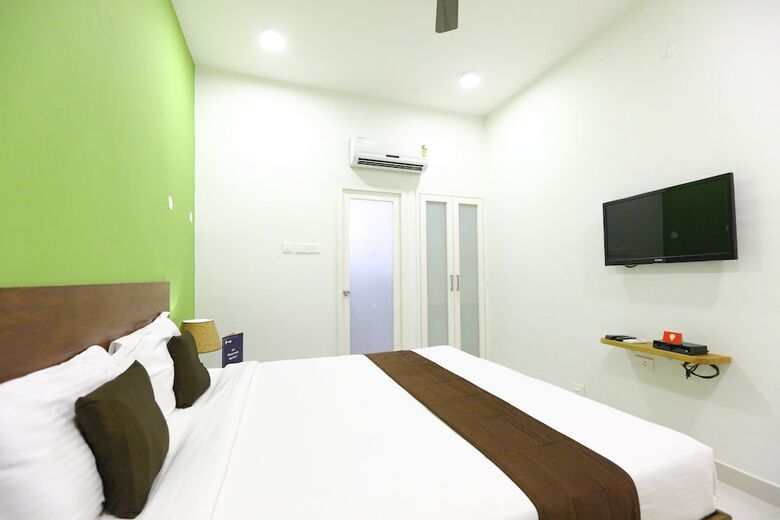 Hotel Oyo 8229 Marine Drive