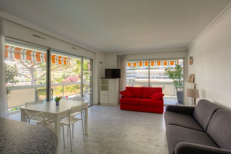 Les Lauriers Private Apartment