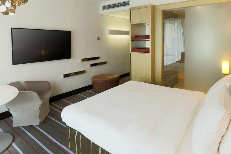 Radisson Blu Media Harbour Hotel, D�sseldorf