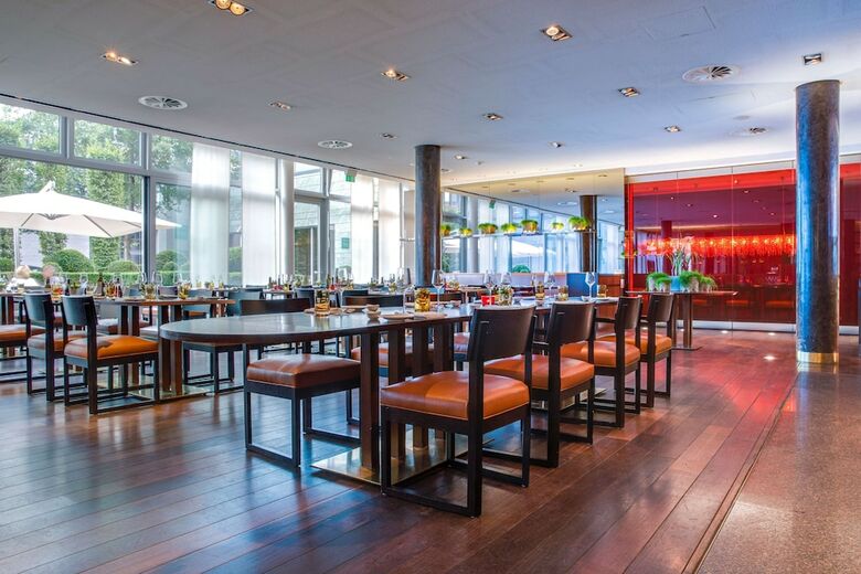 Radisson Blu Media Harbour Hotel, D�sseldorf