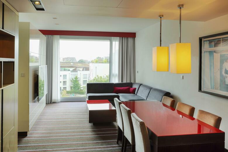 Radisson Blu Media Harbour Hotel, D�sseldorf