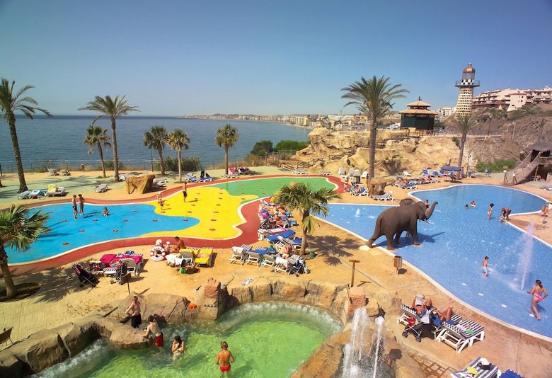 Holiday World Village Hotel