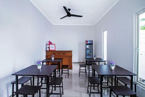 Hotel Reddoorz @ Jatiwaringin