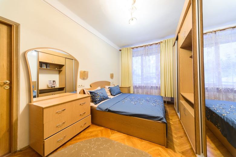 Apartments Near Arena City 16
