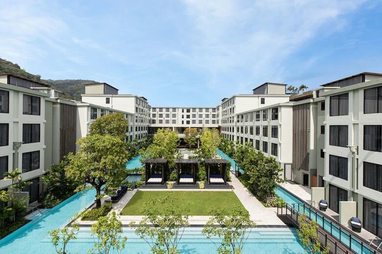 Hotel Four Points By Sheraton Phuket Patong Beach Resort