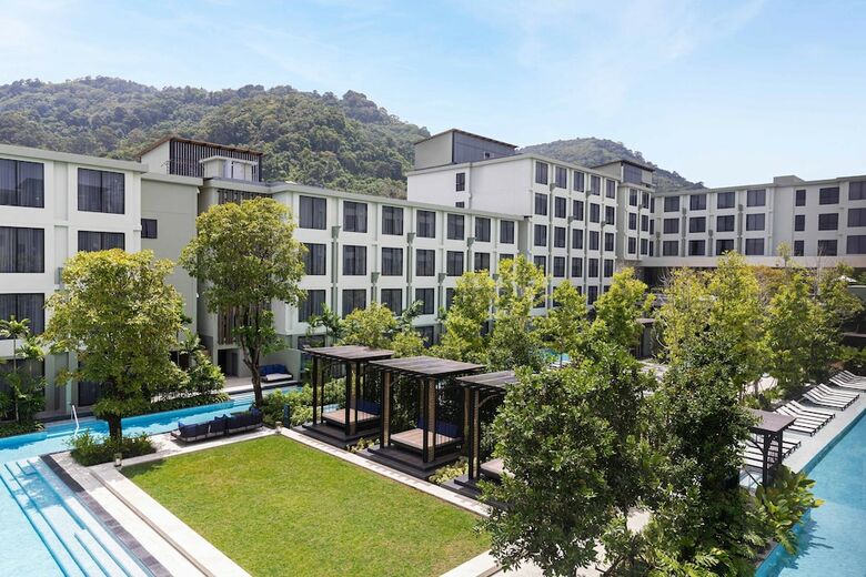 Hotel Four Points By Sheraton Phuket Patong Beach Resort