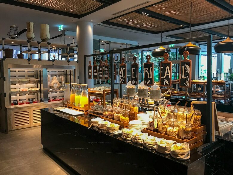 Hotel Four Points By Sheraton Phuket Patong Beach Resort
