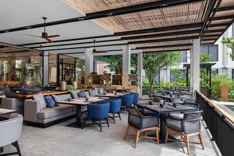 Hotel Four Points By Sheraton Phuket Patong Beach Resort