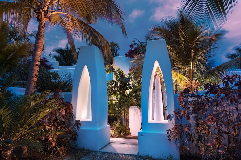Hotel The Aiyana Resort & Spa