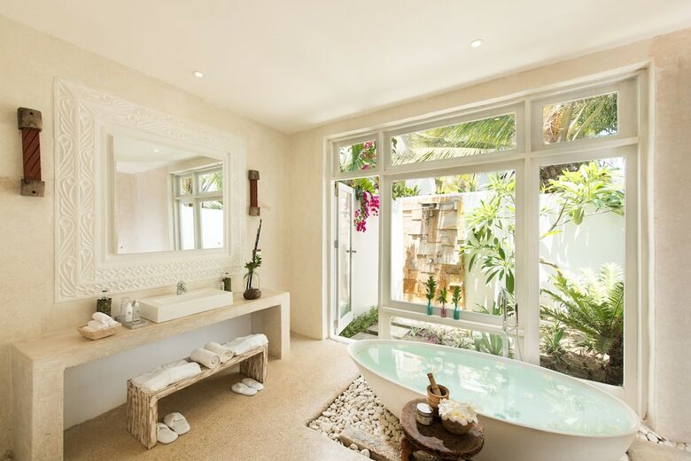Hotel The Aiyana Resort & Spa