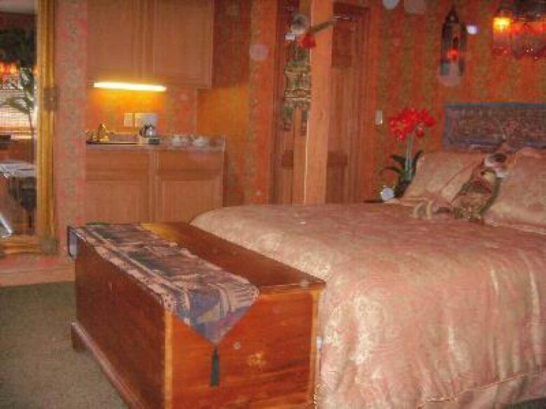 Innisfree Bed & Breakfast By-the-lake