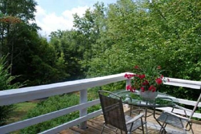 Innisfree Bed & Breakfast By-the-lake