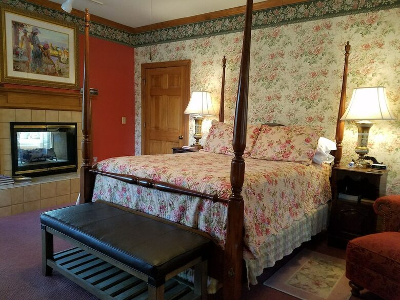 Innisfree Bed & Breakfast By-the-lake
