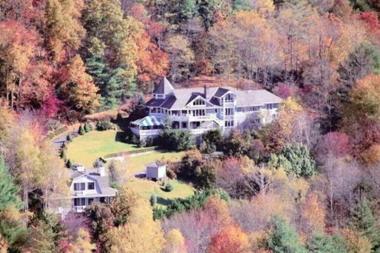 Innisfree Bed & Breakfast By-the-lake