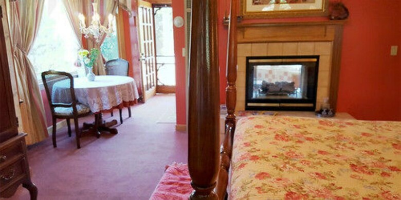 Innisfree Bed & Breakfast By-the-lake
