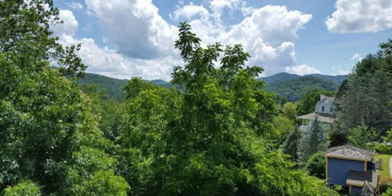 Innisfree Bed & Breakfast By-the-lake
