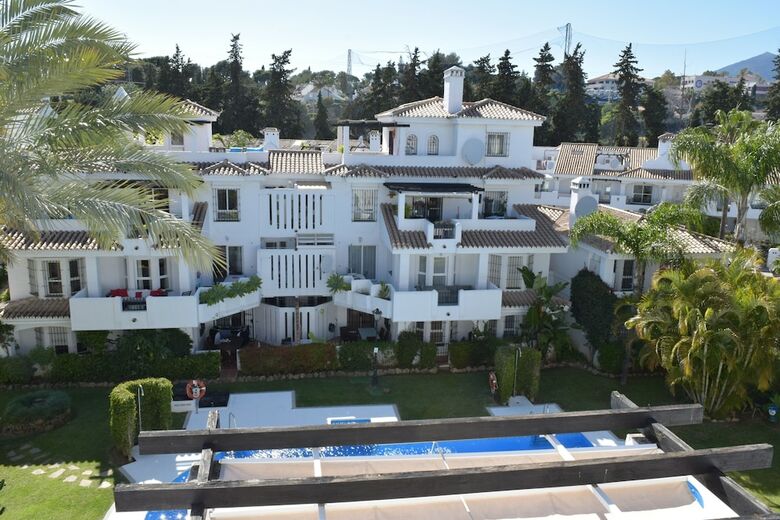 Apartamentos Y Casas Serinamar Marbella
