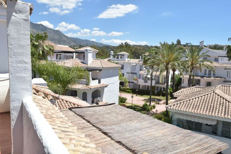Apartamentos Y Casas Serinamar Marbella