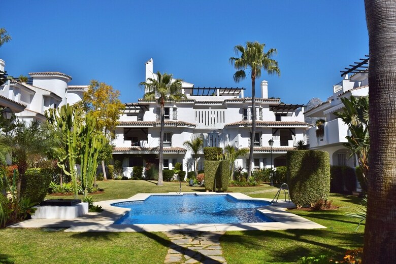 Apartamentos Y Casas Serinamar Marbella