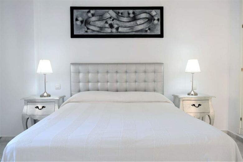 Apartamentos Y Casas Serinamar Marbella