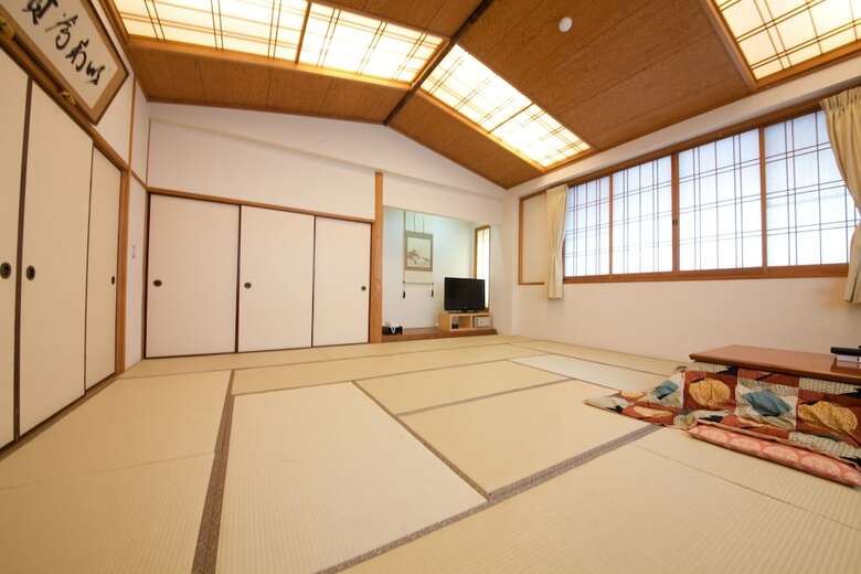 Yufuin Yawaraginosato Yadoya