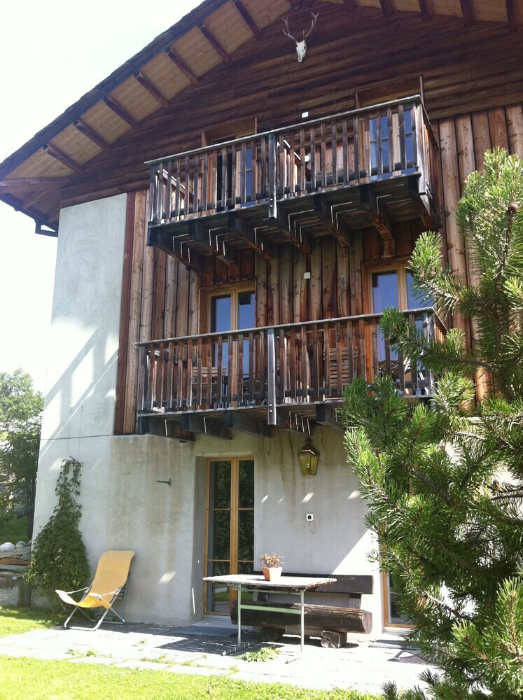 Hotel Pensiun Chesa Pool Val Fex