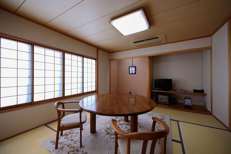 Yufuin Onsen Wafu Ryokan Tsuenosho